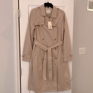 NWT size Med, khaki trench style jacket, perfect for fall!